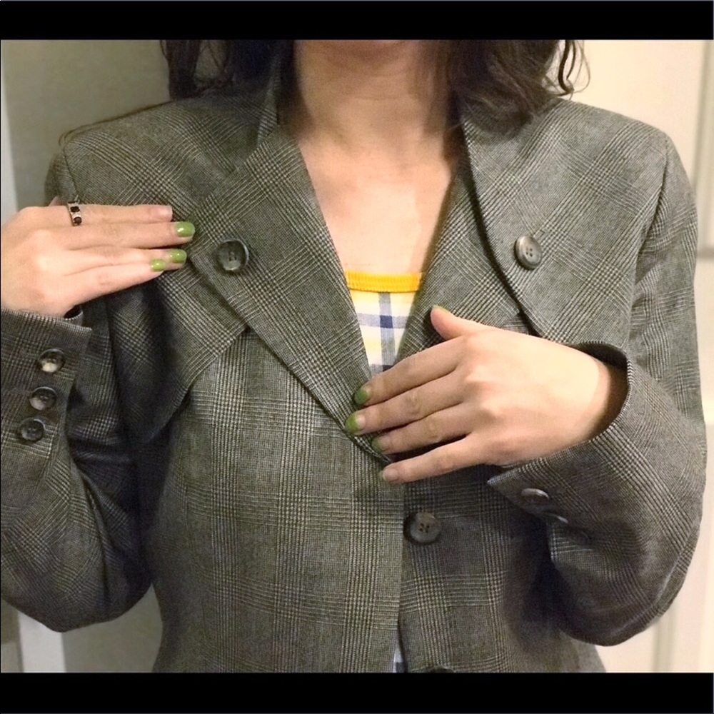 Carolina Herrera suit jacket - Picture 8 of 16